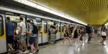 Milano, sfregia una 23enne in metro: chiesto il carcere per l&rsquo;aggressore