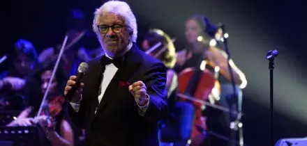 Peppino Di Capri &egrave; morto: la carriera dell&rsquo;artista tra Sanremo, &lsquo;Champagne&rsquo; e sessant&rsquo;anni di successi
