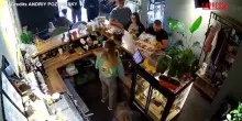Ucraina, Sumy sotto attacco: le telecamere di una caffetteria riprendono la fuga dei civili dalle esplosioni