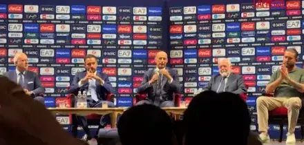 Allegri a Napoli, lentusiasmo dei tifosi: "Fiducia nel Mister"