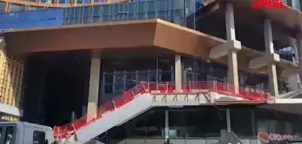 Bruxelles, incendio in un edificio fa almeno 4 morti: i vigili del fuoco sul posto