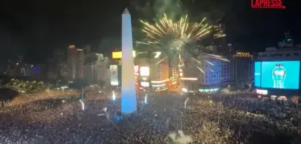 Mondiali 2026, lArgentina batte lInghilterra e vola in finale: Buenos Aires impazzisce di gioia