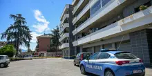 Roma, accoltella alla schiena l&rsquo;amica durante una lite per un ragazzo: arrestata 19enne