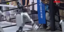 Cina: ginnastica e piccoli lavori, i robot umanoidi aprono Conferenza mondiale su AI