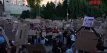 Ucraina, migliaia di persone in piazza a Kiev contro il rimpasto di governo di Zelensky