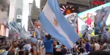 Mondiali 2026, tifosi argentini invadono Times Square alla vigilia della finale