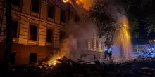 Ucraina, pioggia di missili su Kiev. Zelensky: &ldquo;Mosca ha colpito con oltre 40 razzi e 120 droni&rdquo;