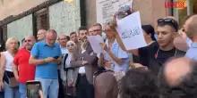 Bologna, la nipote di Fakir al presidio in lacrime: "Continueremo a chiedere giustizia"