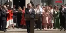 Gran Bretagna, Starmer lascia Downing Street: "Il mio lavoro &egrave; finito"