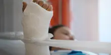 Traumi e infortuni estivi, ecco le ore pi&ugrave; pericolose per i bambini