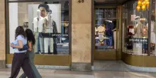 Commercio, il paradosso italiano: 100mila vetrine in meno ma imprese pi&ugrave; forti