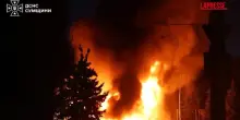 Ucraina: attacco russo su Sumy, in fiamme una stazione di servizio