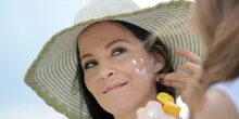 Peptidi tra mito e cosmesi, identikit della nuova ossessione per la pelle
