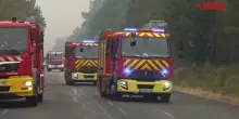 Incendi in Francia, vigili del fuoco in azione a Lacanau