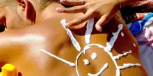 Sole e melanoma, la dottoressa influencer e il vero effetto di raggi UV e filtri sulla pelle