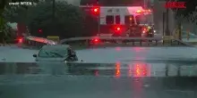 Usa, violento acquazzone sullo Stato di New York: strade allagate e auto sommerse