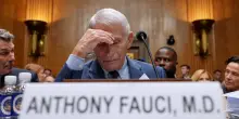Anthony Fauci dalle stelle alle stalle: il rebus dell&rsquo;origine di Covid e il peso della politica sulla scienza
