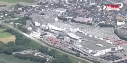 Terremoto in Giappone, le immagini aeree del centro commerciale danneggiato