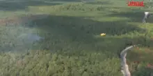 Francia, in Gironda Canadair in azione per spegnere ultimi fronti del maxi-incendio