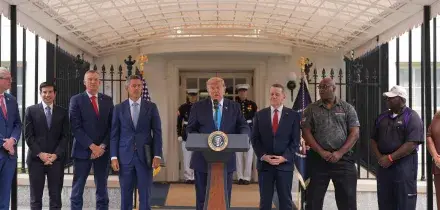 Medio Oriente, accordo sul disarmo completo di Hamas. Trump: &ldquo;Israele lascer&agrave; Gaza&rdquo;