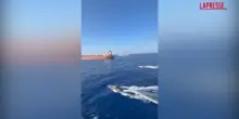 Flotta ombra russa, la Marina italiana intercetta una petroliera al largo di Pantelleria