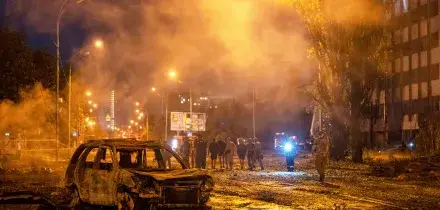 Ucraina, bombe dalla Russia su Zaporizhzhia: ci sono morti e feriti
