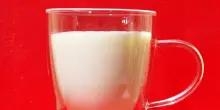 Latte crudo, i rischi per i pi&ugrave; piccoli e le raccomandazioni dal ministero