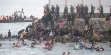 Ceuta, il tam tam sui social che ha mosso migliaia di migranti