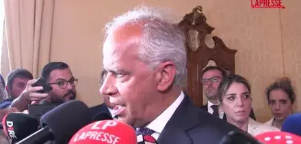 Campi Flegrei, Piantedosi: "Allo studio formula di interventi in caso di difformit&agrave; urbanistiche"