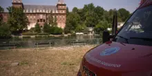 Torino, auto finisce nel Po dopo un inseguimento con la polizia: c&rsquo;&egrave; un fermato