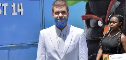 Perez Hilton compie atti di autolesionismo su TikTok, il blogger ricoverato in ospedale