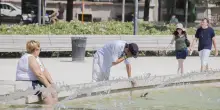 Caldo record: oggi 27 citt&agrave; da bollino rosso, domani 26