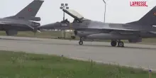 Ucraina, esercitazioni di caccia F-16 romeni