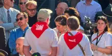 Polemica a Marcinelle, Meloni e FdI accusano la Cgil: &ldquo;Hanno dato le spalle a La Russa durante la cerimonia&rdquo;. Landini: &ldquo;Bugie&rdquo;