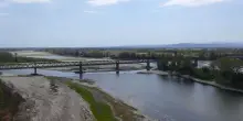 Siccit&agrave;, col drone sopra il Ticino in secca al Ponte della Becca
