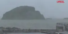 Cina, il tifone Dolphin si avvicina: il vento si abbatte sulle coste del Paese