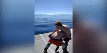 Zuckerberg e lincontro di Mma in mezzo al lago: con lartista marziale Dvalishvili pugni, calci e lanci in acqua