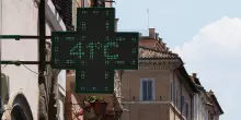 Caldo, marted&igrave; 19 citt&agrave; da bollino rosso: mercoled&igrave; saranno 20