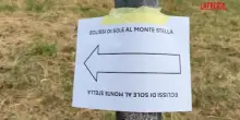 Eclissi solare, a Milano in migliaia al Monte Stella per godersi lo spettacolo