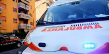 Livorno, crolla balcone di casa: donna di 56 anni precipita e muore