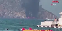 Turchia, barca di turisti va a fuoco: salvate 107 persone