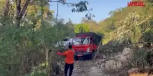Terremoto in Indonesia, i soccorritori cercano di raggiungere i villaggi isolati