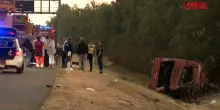 Incidente mortale in Ungheria, le immagini dell&rsquo;autobus polacco ribaltato