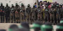 Gaza, il Board of Peace apre al disarmo totale di Hamas. Trump: &ldquo;Hormuz nuovo territorio Usa&rdquo; &ndash; La diretta