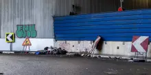 Torino, si schiantano in moto nel sottopasso del Lingotto: un morto e un ferito grave