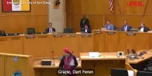 Usa, Dart Fener in consiglio comunale a San Diego fa ironia sulle telecamere Flock: "Cos&igrave; posso stalkerare la mia ex"