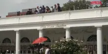 La Casa Bianca sempre pi&ugrave; ricca di statue, lultimo restyling voluto da Trump