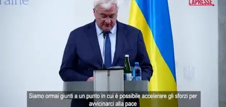 Ucraina, ministro Esteri Kiev: "Usa ed Europa indispensabili in negoziati per la pace"