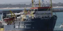 Sea Watch fermata dal Viminale. La replica: &ldquo;Noi non collaboriamo con i criminali, Italia ed Europa s&igrave;&rdquo;