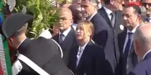 Terremoto Amatrice, Meloni alla cerimonia per il decennale: la deposizione dei fiori per le 239 vittime